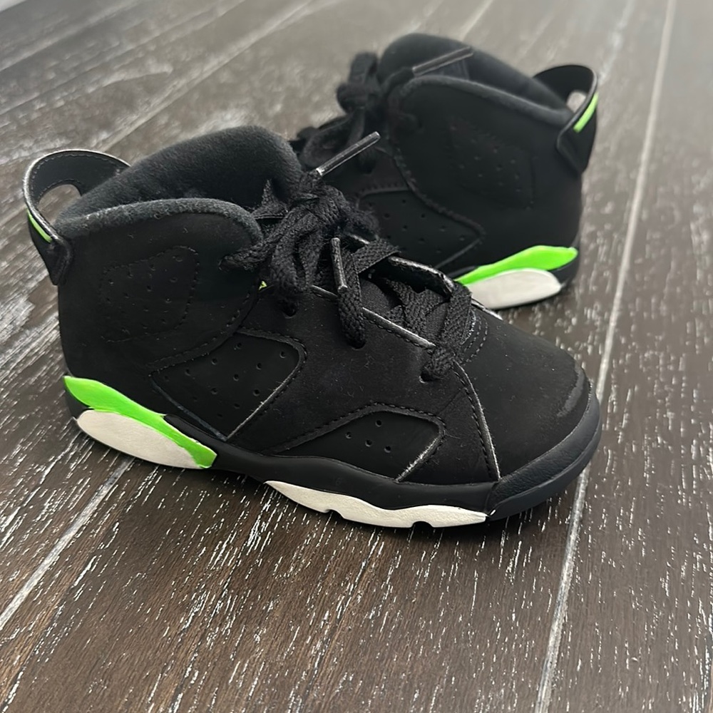Jordan 6 Retro